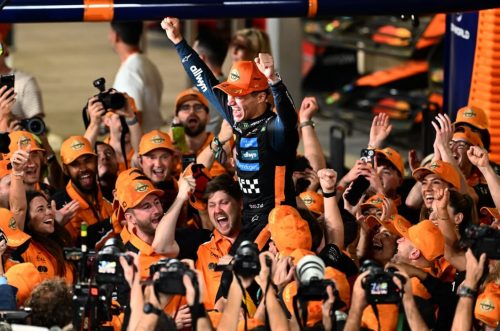 Mclaren F1 Team celebrating